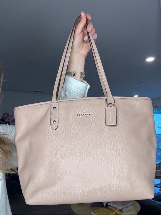Coach Handbags - Coach city tote nude pink